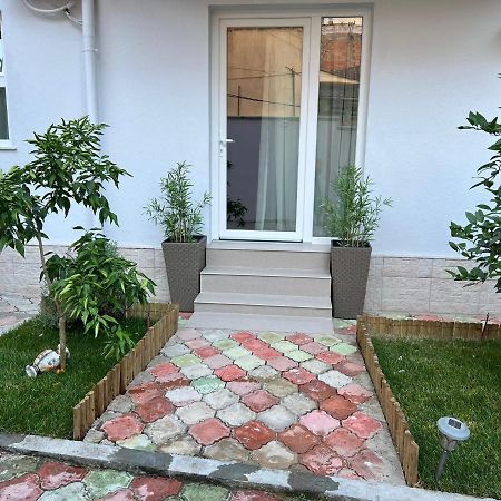 Florent'S Superb Studio, Free Parking & Garden!! تيرانا المظهر الخارجي الصورة